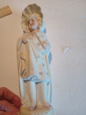 Source Unknown White and Cream Porcelain Lady Figurine
